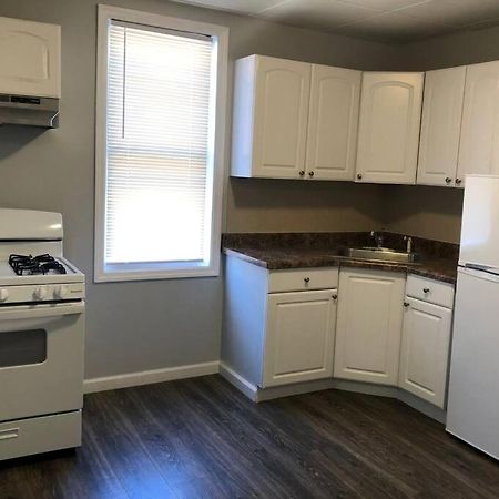 Private 2-Bedroom With Free Parking And Direct Bus To Nyc Manhattan Only 2 Blocks Away リンデン エクステリア 写真
